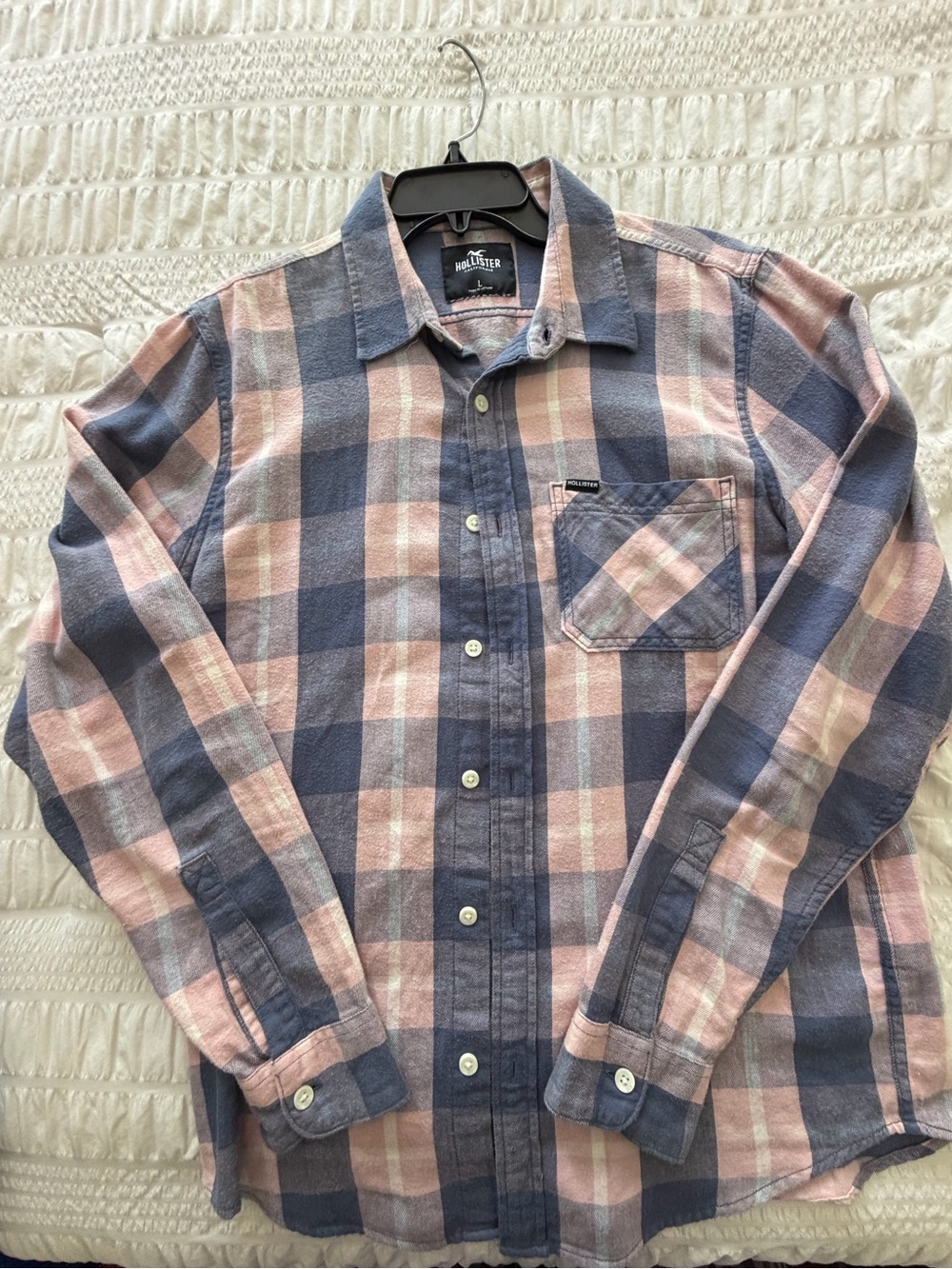 Hollister Men's Blue and Pink Plaid Long-Sleeve Button-Down